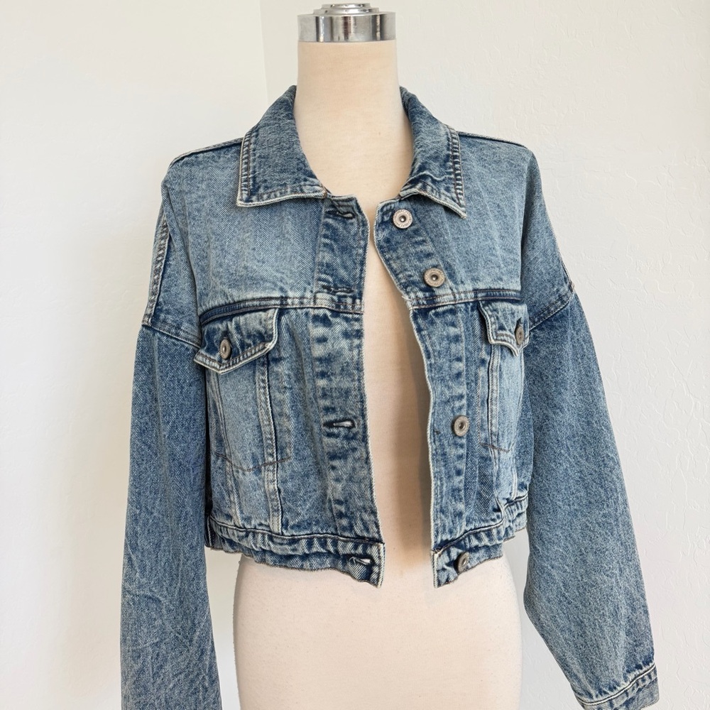 Cropped Denim Jacket - Picture 2 of 6